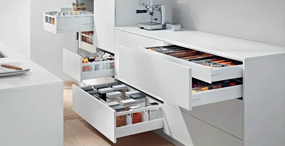 Jak przerobić szafki kuchenne na szuflady i uniknąć zbędnych trudności